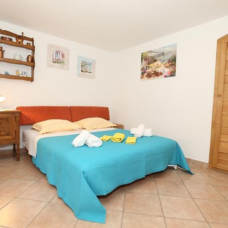 Studio Apartment Tea Baška Екстериор снимка