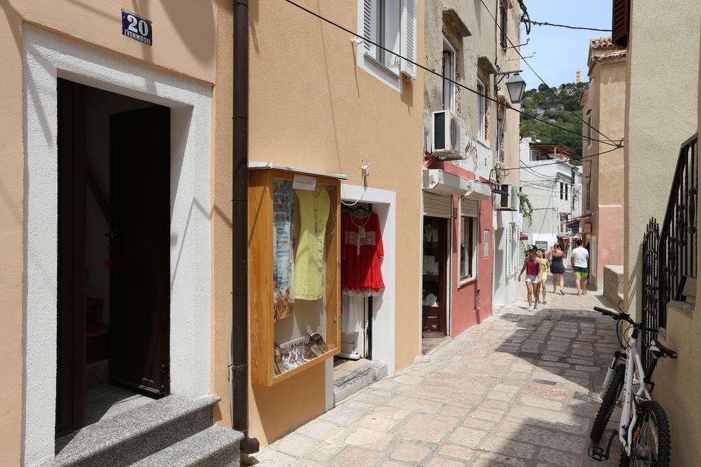 Studio Apartment Tea Baška Екстериор снимка