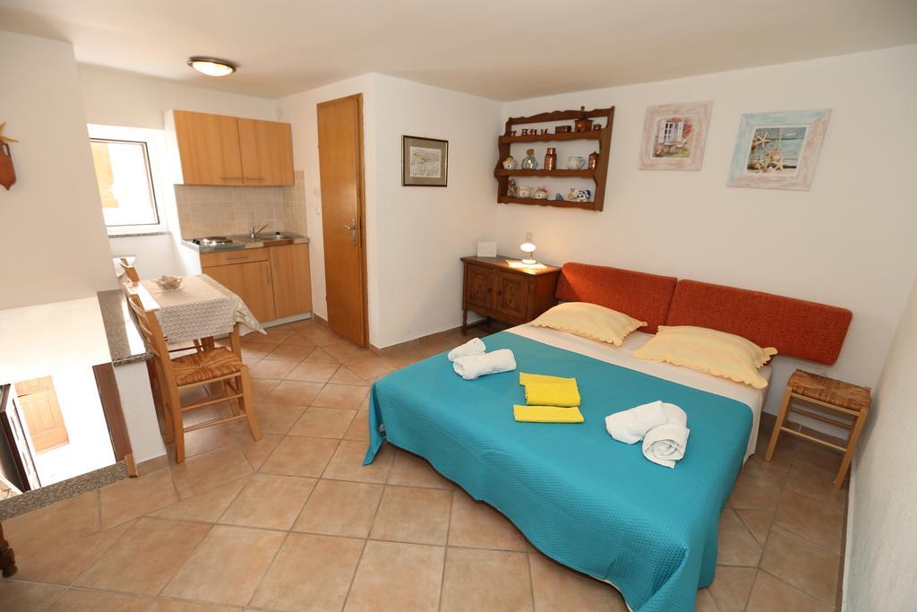 Studio Apartment Tea Baška Екстериор снимка