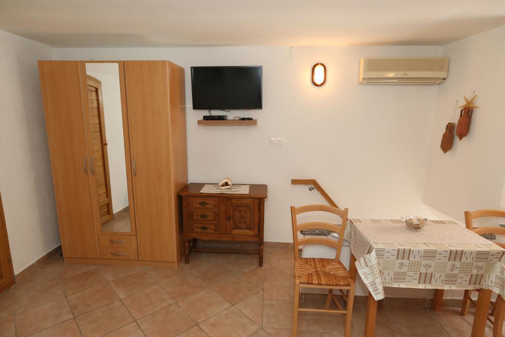 Studio Apartment Tea Baška Екстериор снимка